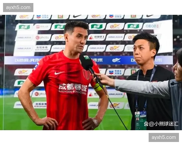 官方：成都蓉城与35岁队长周定洋完成续约，新合同至2027年底