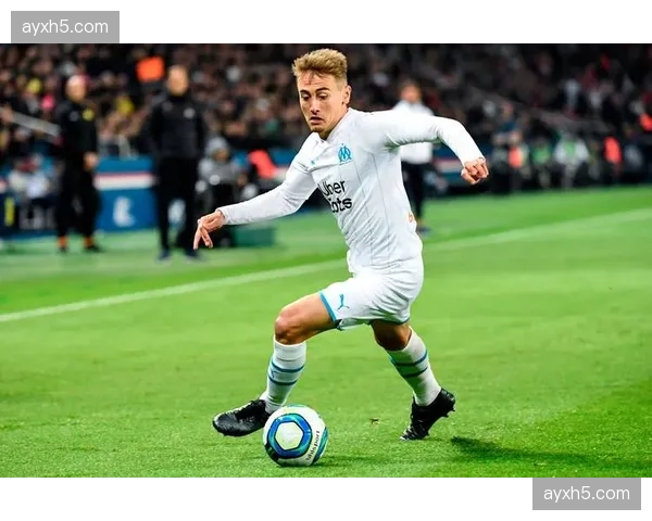 法甲球队通过提高定位球战术执行力争取比赛胜利趋势明显